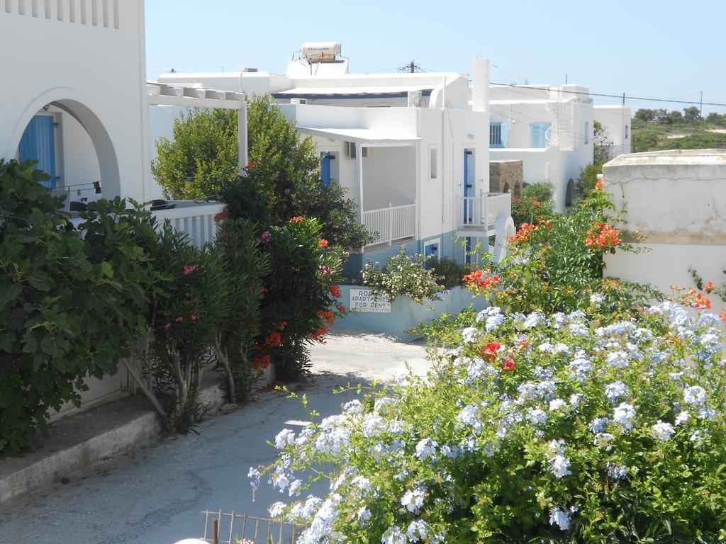 Hotel Nicolas Antiparos Town Exterior foto