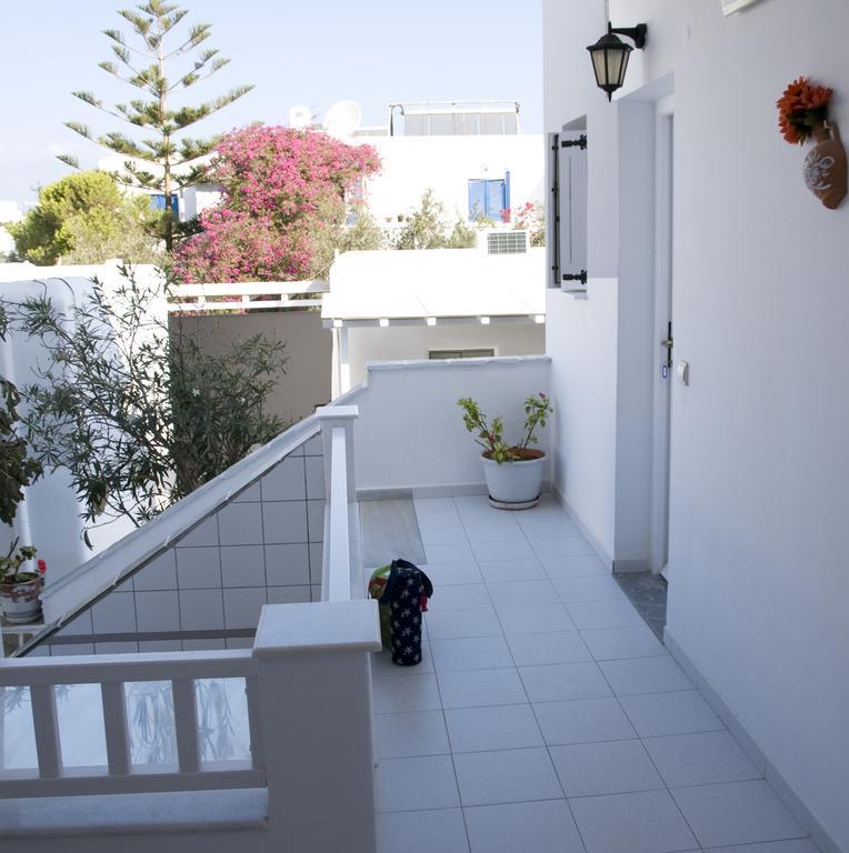 Hotel Nicolas Antiparos Town Exterior foto